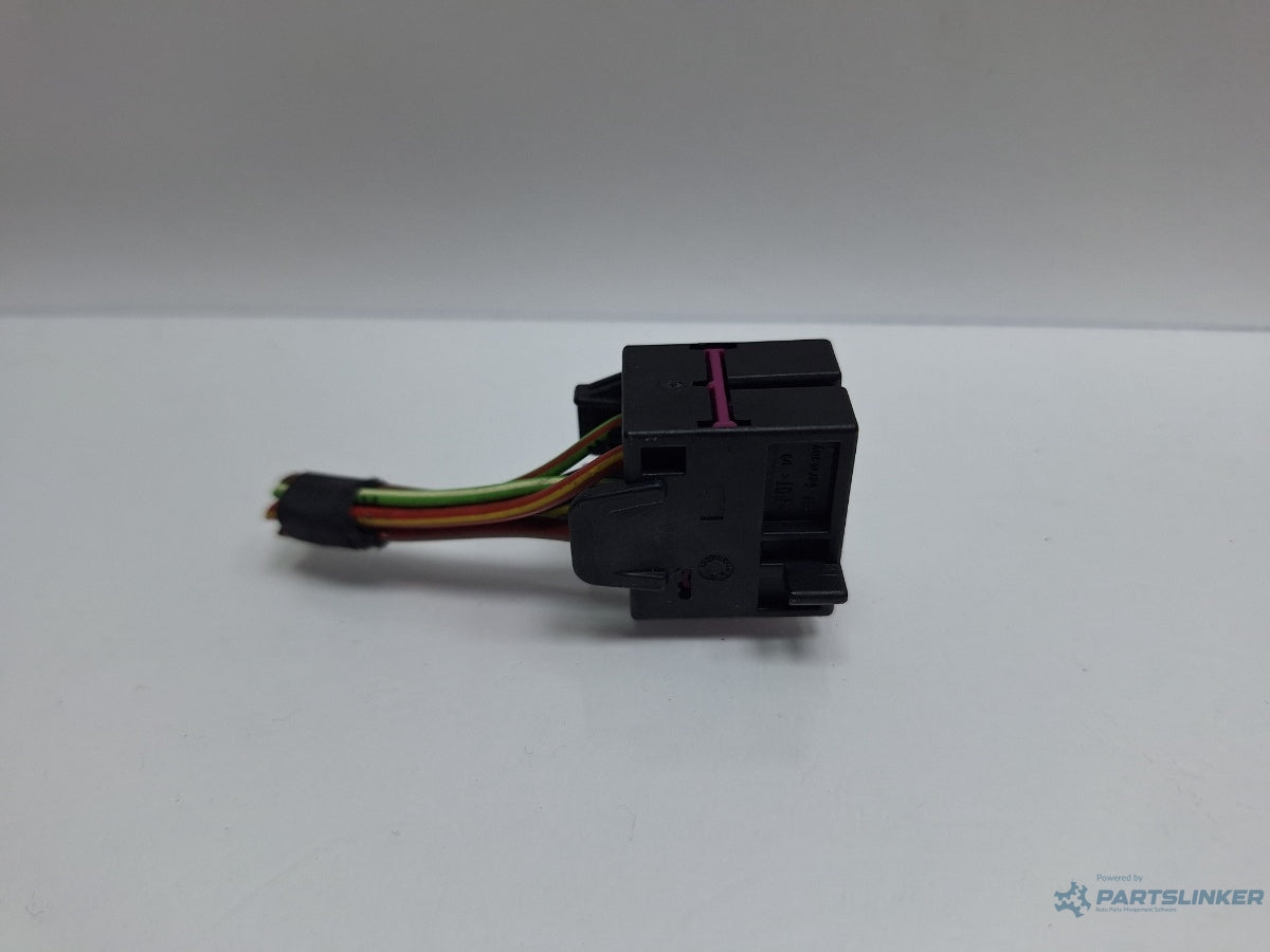 Mufa conector modul de confort VOLKSWAGEN TOURAN 1T1, 1T2 2003 - 2010 TDI BMM 1K0972641