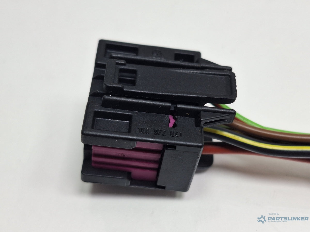 Mufa conector modul de confort VOLKSWAGEN TOURAN 1T1, 1T2 2003 - 2010 TDI BMM 1K0972641