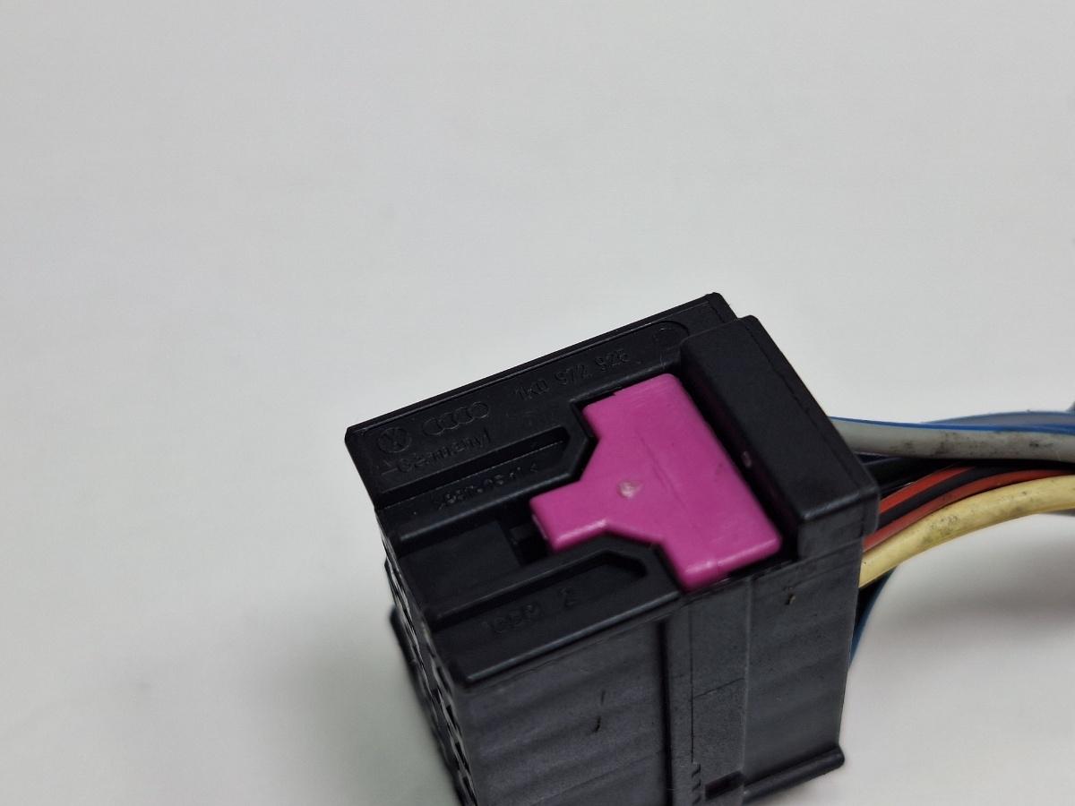 Mufa conector modul de confort VOLKSWAGEN TOURAN 1T1, 1T2 2003 - 2010 TDI BMM 1K0972925