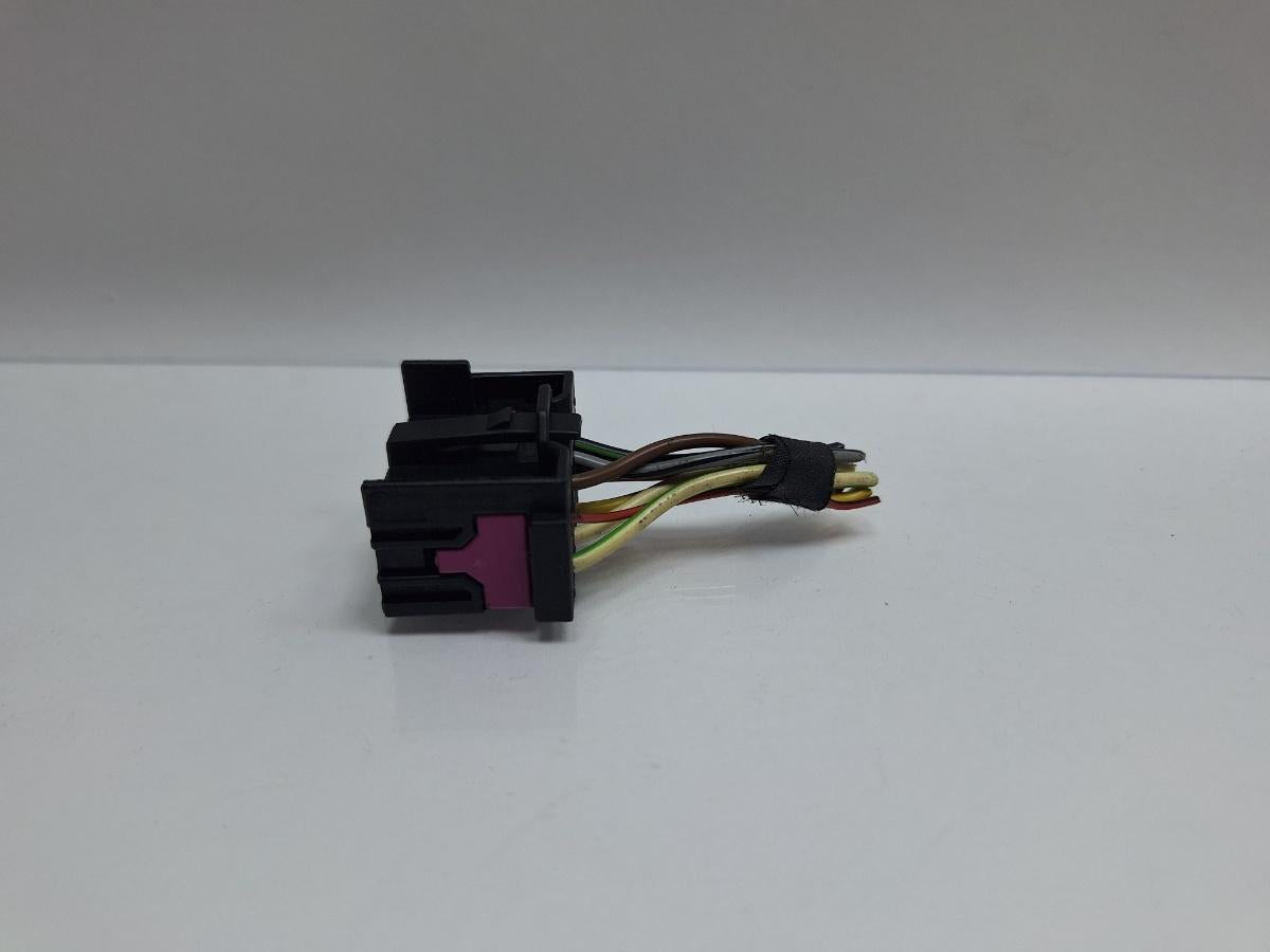 Mufa conector modul de confort VOLKSWAGEN TOURAN 1T1, 1T2 2003 - 2010 TDI BMM 1K0972929