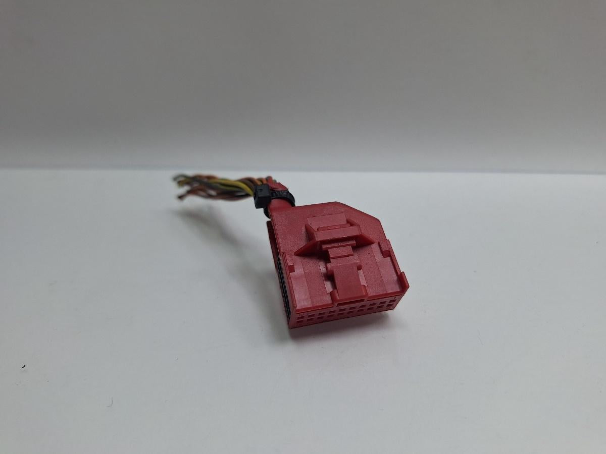 Mufa conector gateway VOLKSWAGEN TOURAN 1T1, 1T2 2003 - 2010 TDI BMM 8E0972420B