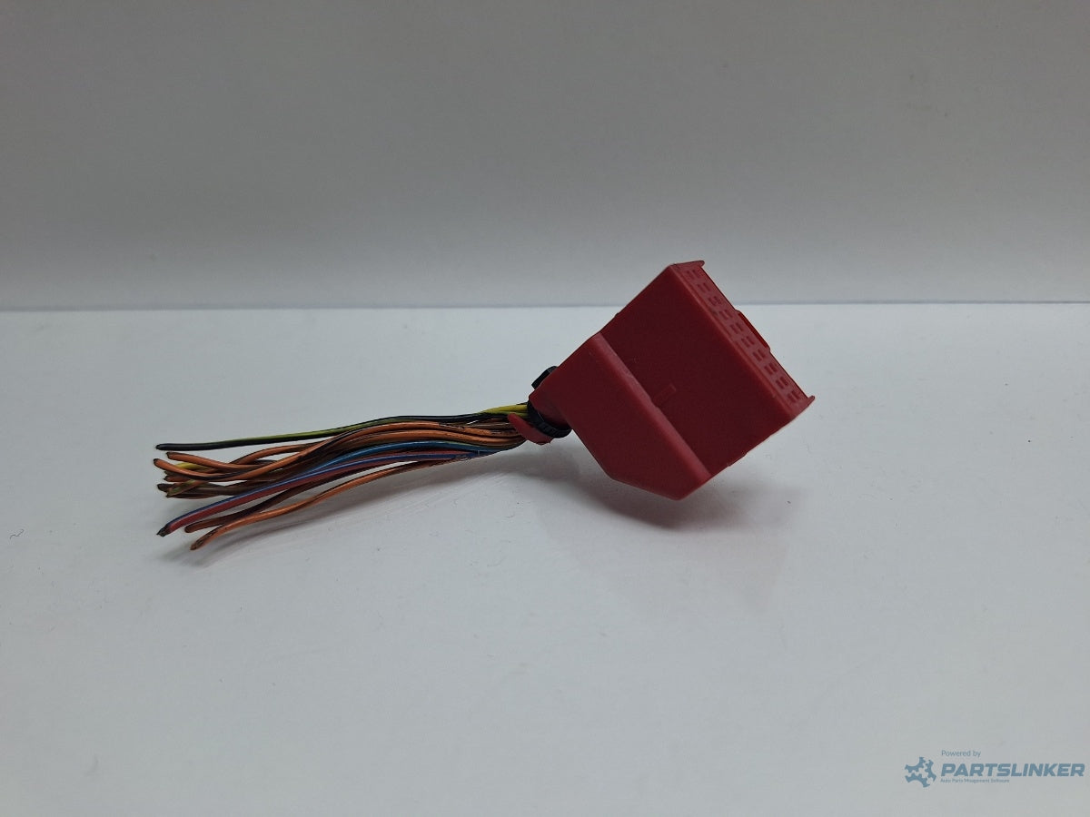 Mufa conector gateway VOLKSWAGEN TOURAN 1T1, 1T2 2003 - 2010 TDI BMM 8E0972420B