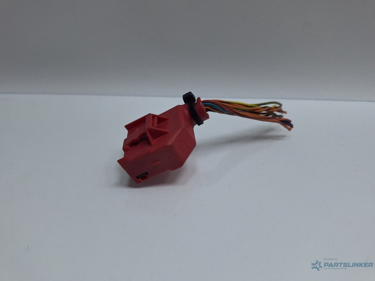 Mufa conector gateway VOLKSWAGEN TOURAN 1T1, 1T2 2003 - 2010 TDI BMM 8E0972420B