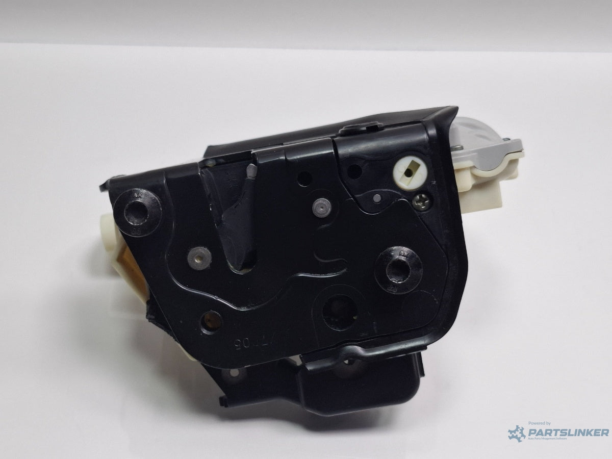 Broasca usa dreapta spate AUDI A4 III Avant 8ED, B7 2004 - 2008 TDI BKE, BRB 8E0839016AA