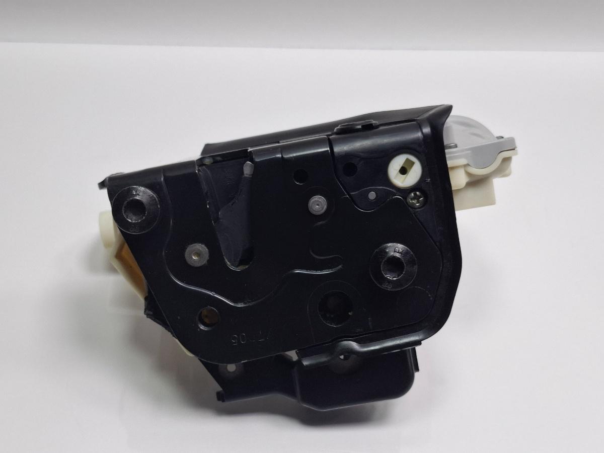 Broasca usa dreapta spate AUDI A4 III Avant 8ED, B7 2004 - 2008 TDI BKE, BRB 8E0839016AA