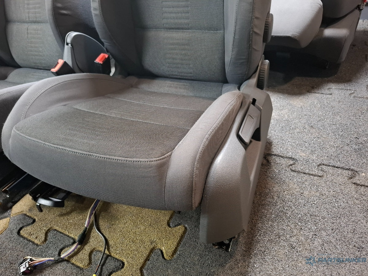 Interior incalzit  VOLKSWAGEN TOURAN 1T1, 1T2 2003 - 2010 TDI BMM 1K4881105ME , 1K4881106AP