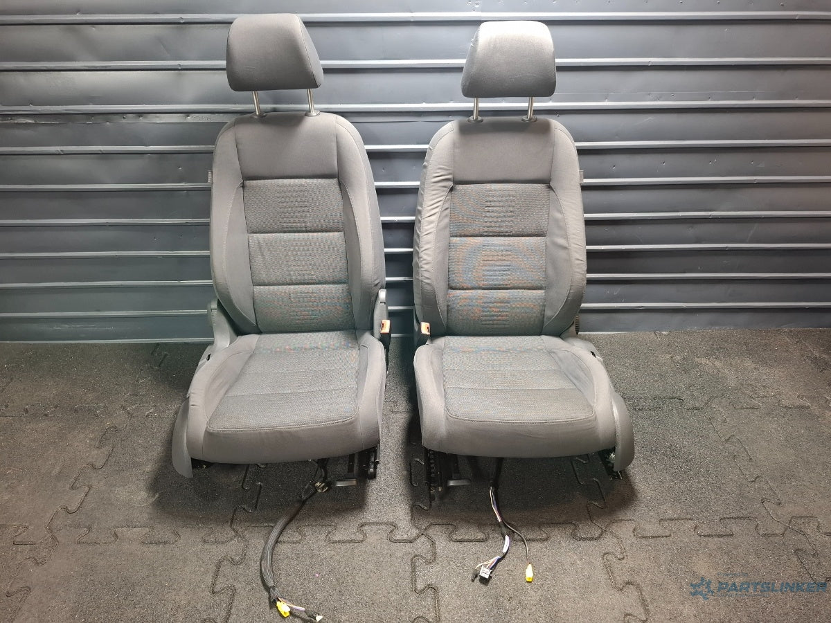 Interior incalzit  VOLKSWAGEN TOURAN 1T1, 1T2 2003 - 2010 TDI BMM 1K4881105ME , 1K4881106AP