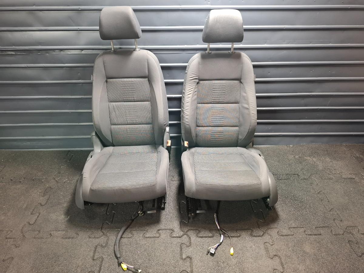 Interior incalzit  VOLKSWAGEN TOURAN 1T1, 1T2 2003 - 2010 TDI BMM 1K4881105ME , 1K4881106AP