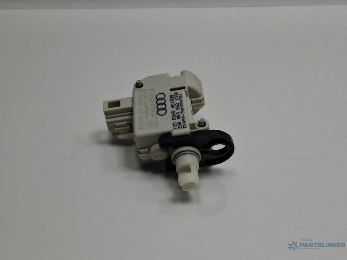 Motoras deschidere rezervor AUDI A4 III Avant 8ED, B7 2004 - 2008 TDI BKE, BRB 8E0862153A