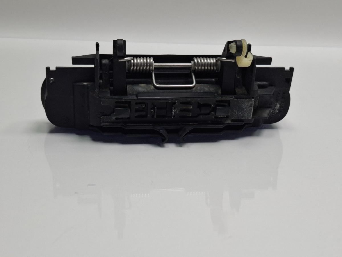 Maner exterior usa LY9B AUDI A4 III Avant 8ED, B7 2004 - 2008 TDI BKE, BRB 4B0839885