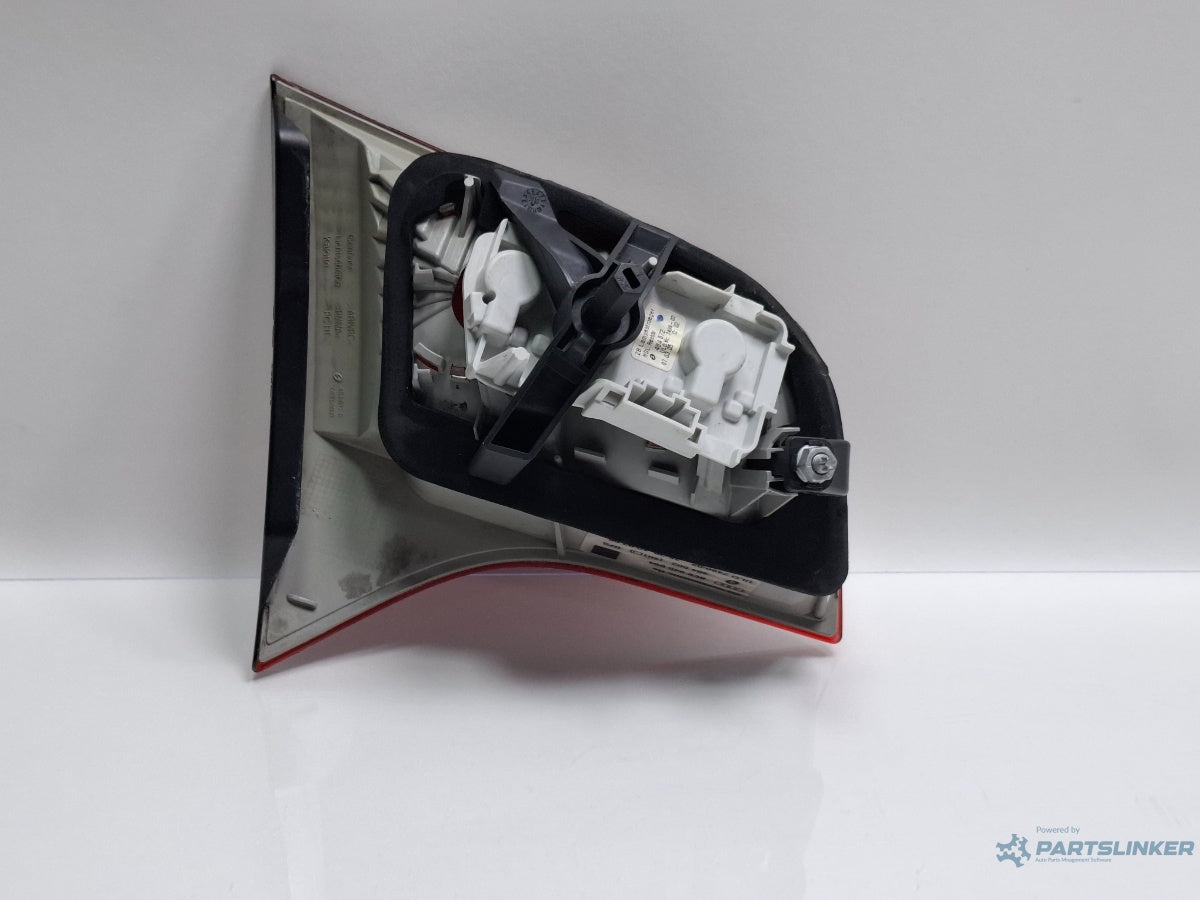 Stop de pe haion dreapta AUDI A4 III Avant 8ED, B7 2004 - 2008 TDI BKE, BRB 8E9945094