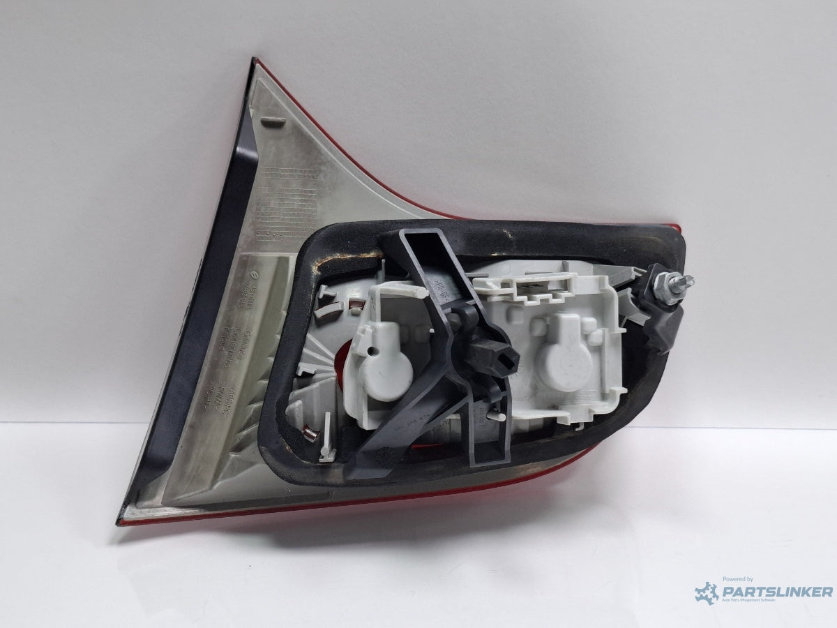 Stop de pe haion stanga AUDI A4 III Avant 8ED, B7 2004 - 2008 TDI BKE, BRB 8E9945093