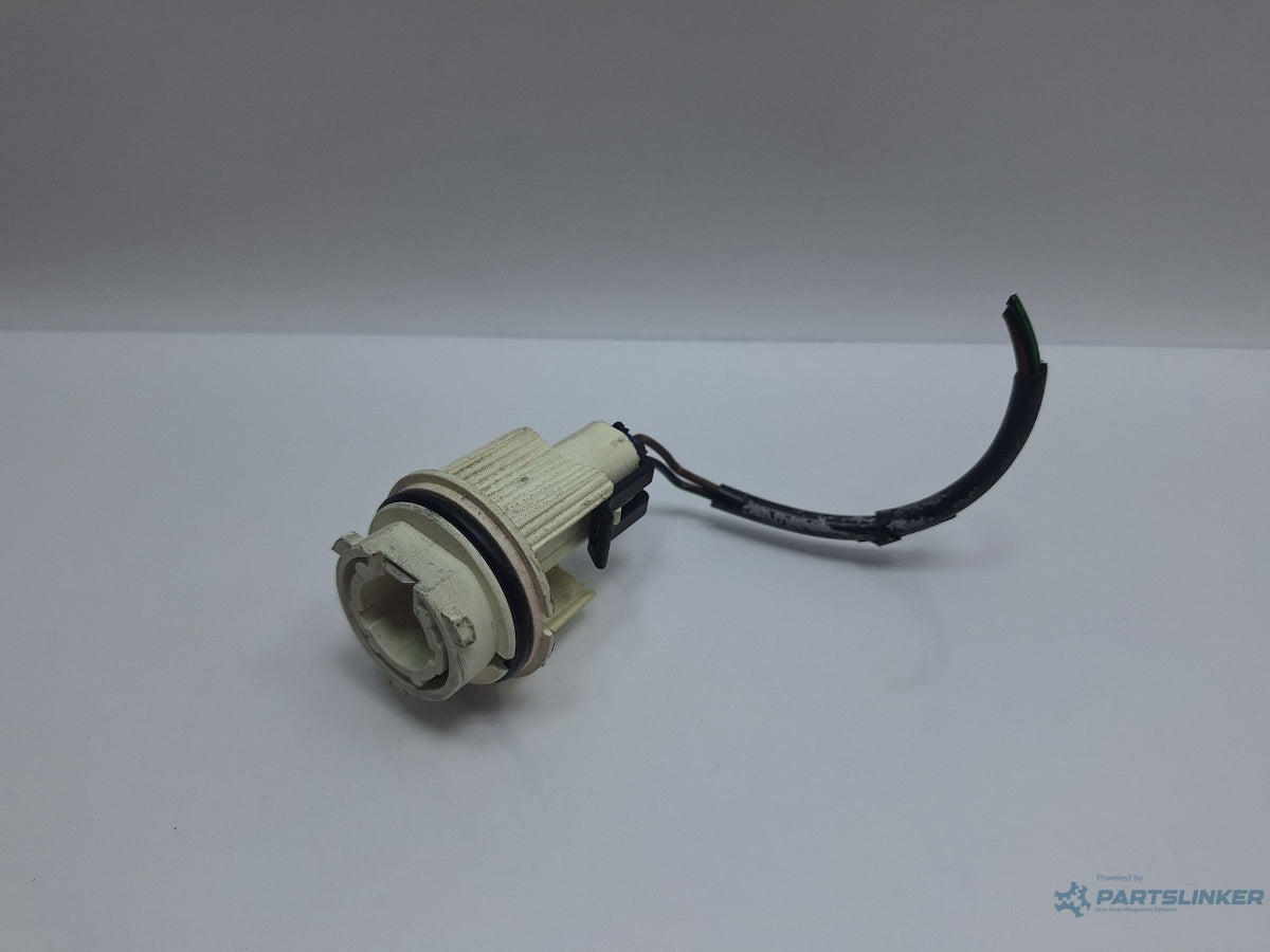 Soclu bec semnalizare  AUDI A4 III Avant 8ED, B7 2004 - 2008 TDI BKE, BRB HELLA 143287 8E0953123