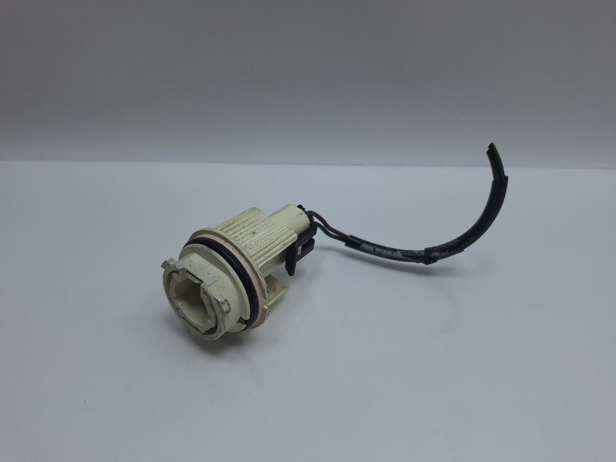 Soclu bec semnalizare  AUDI A4 III Avant 8ED, B7 2004 - 2008 TDI BKE, BRB HELLA 143287 8E0953123