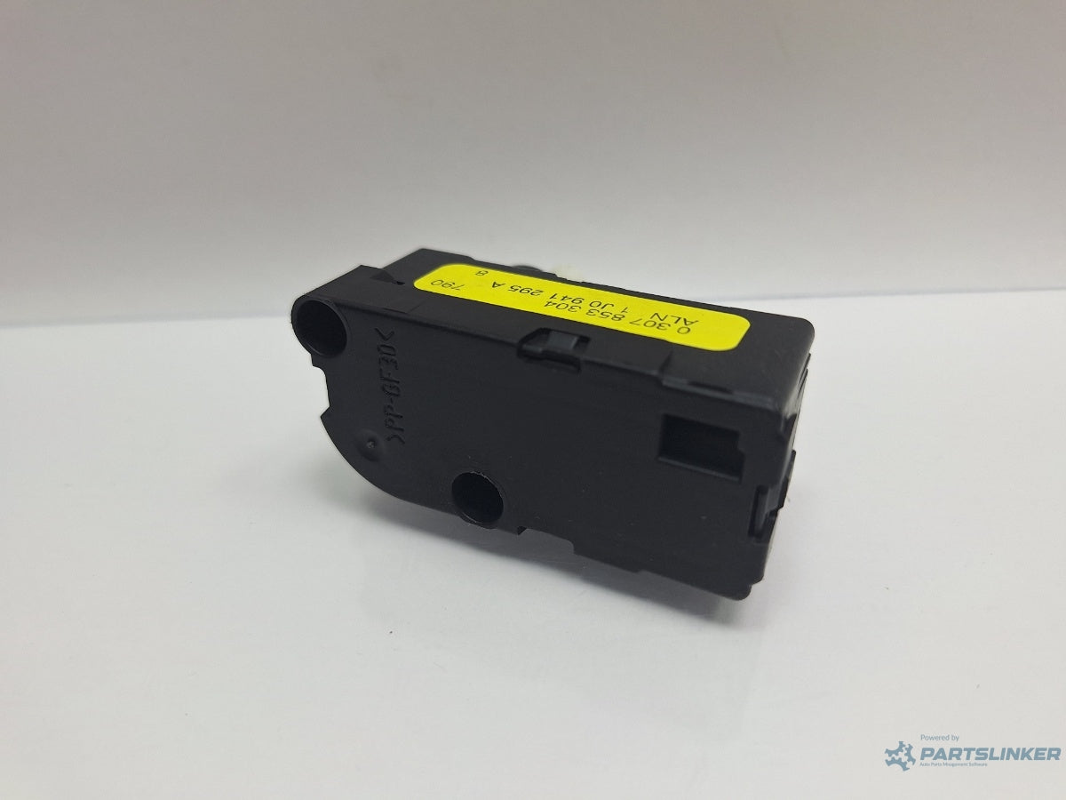 Motoras reglaj nivel far dreapta VOLKSWAGEN TOURAN 1T1, 1T2 2003 - 2010 TDI BMM 1J0941295A