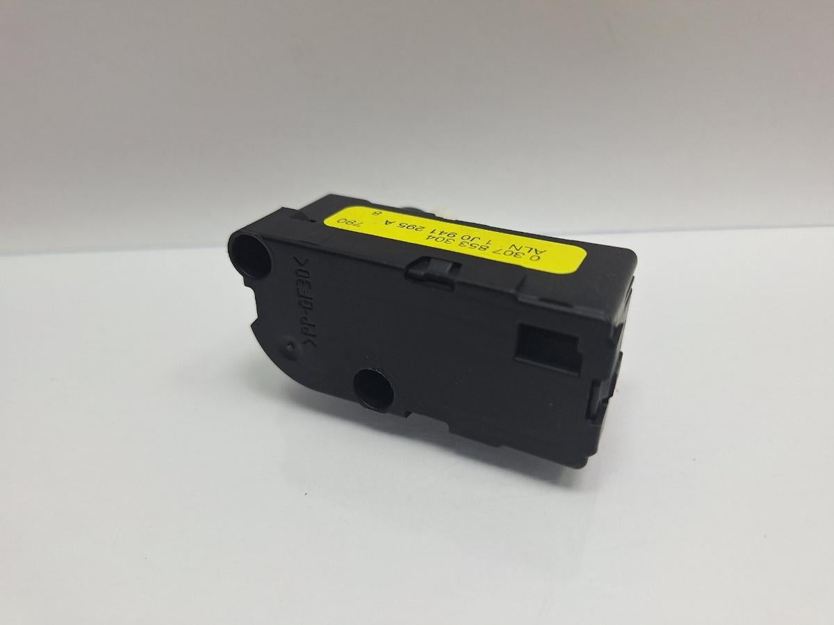 Motoras reglaj nivel far dreapta VOLKSWAGEN TOURAN 1T1, 1T2 2003 - 2010 TDI BMM 1J0941295A