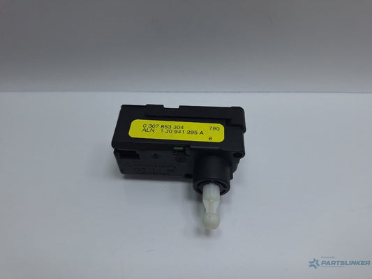 Motoras reglaj nivel far dreapta VOLKSWAGEN TOURAN 1T1, 1T2 2003 - 2010 TDI BMM 1J0941295A