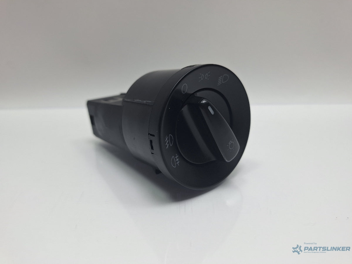 Bloc lumini VOLKSWAGEN PASSAT 3B3 2000 - 2005 1.6 1.6 ALZ 1C0941531A