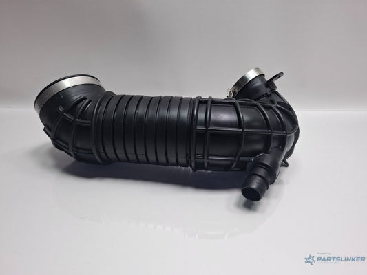 Furtun admisie aer AUDI A4 III Avant 8ED, B7 2004 - 2008 TDI BKE, BRB 8E0129615J