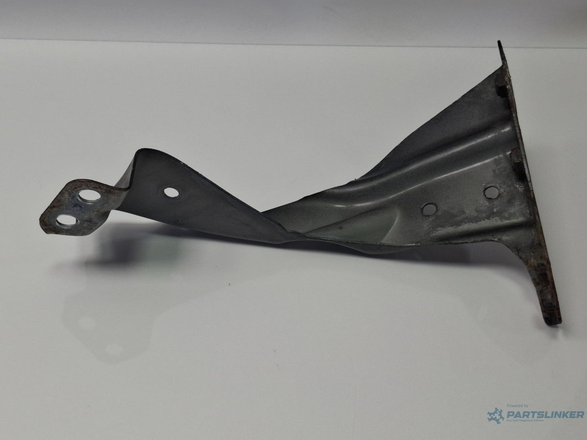 Suport aripa fata AUDI A4 III Avant 8ED, B7 2004 - 2008 TDI BKE, BRB 8E0821135