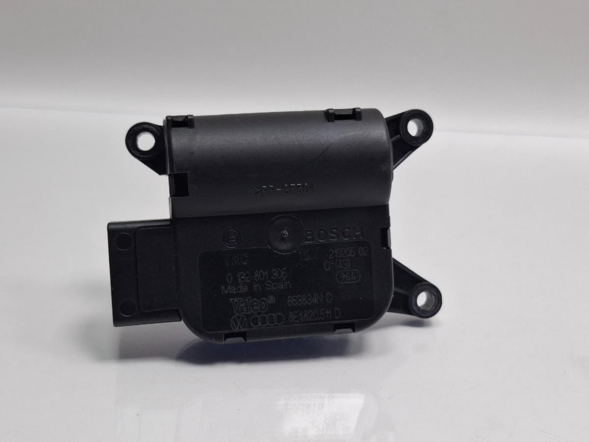 Motoras reglaj aeroterma V71 AUDI A4 III Avant 8ED, B7 2004 - 2008 TDI BKE, BRB 8E1820511D