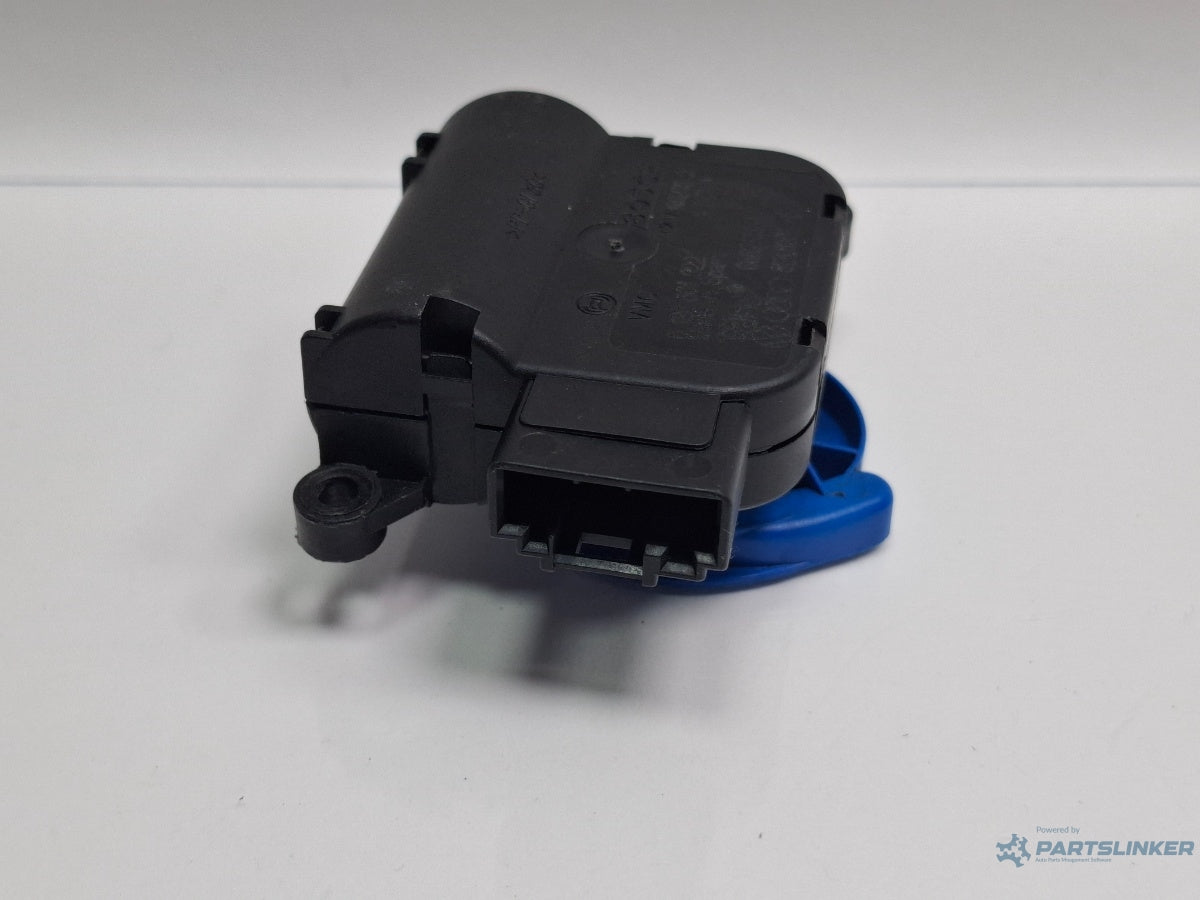 Motoras reglaj aeroterma V113 AUDI A4 III Avant 8ED, B7 2004 - 2008 TDI BKE, BRB 8E1820511F