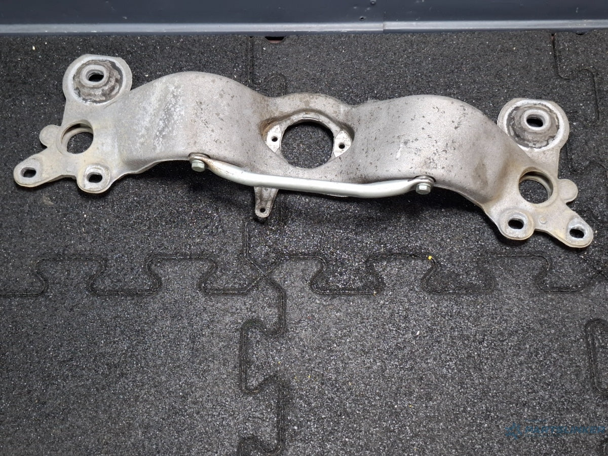 Suport cutie de viteze AUDI A4 III Avant 8ED, B7 2004 - 2008 TDI BKE, BRB 8E0399263AL