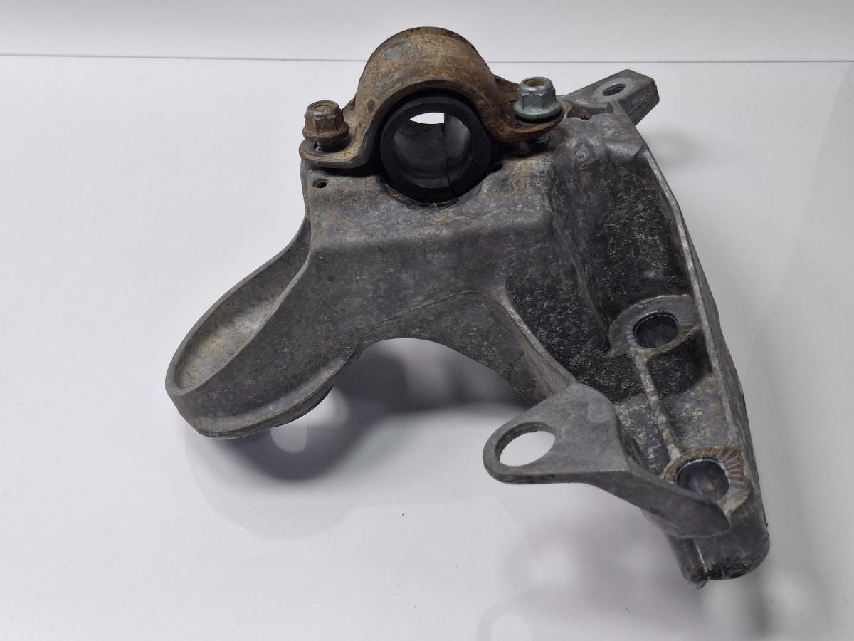 Suport  motor stanga AUDI A4 III Avant 8ED, B7 2004 - 2008 TDI BKE, BRB 8E0199351C