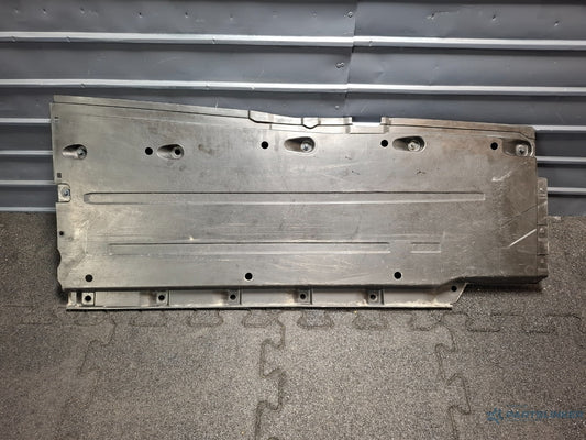 Scut caroserie stanga AUDI A4 III Avant 8ED, B7 2004 - 2008 TDI BKE, BRB 8E0825207B