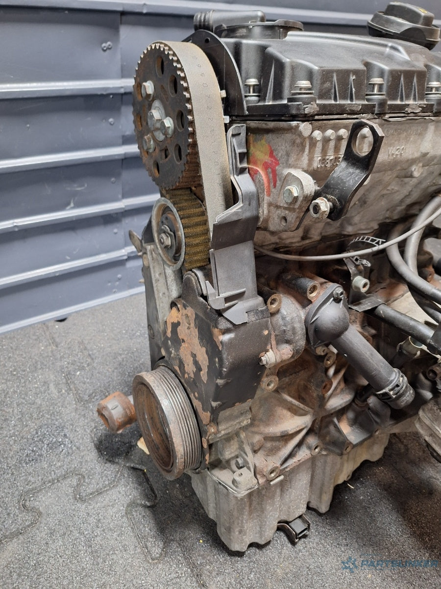 Motor complet fara anexe AUDI A4 III Avant 8ED, B7 2004 - 2008 TDI BKE, BRB BKE