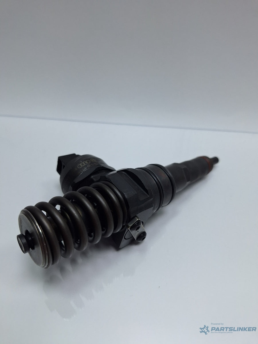 Injector 1.9 TDI BKE, BRB AUDI A4 III Avant 8ED, B7 2004 - 2008 BW BOSCH 0414720230 038130073BH