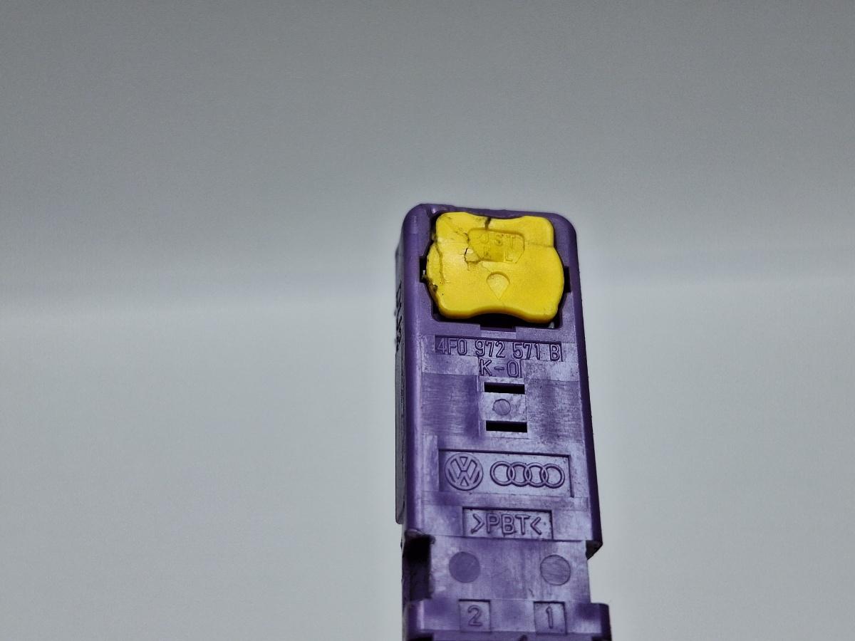 Mufa conector centura de siguranta AUDI A4 III Avant 8ED, B7 2004 - 2008 TDI BKE, BRB 4F0972571B