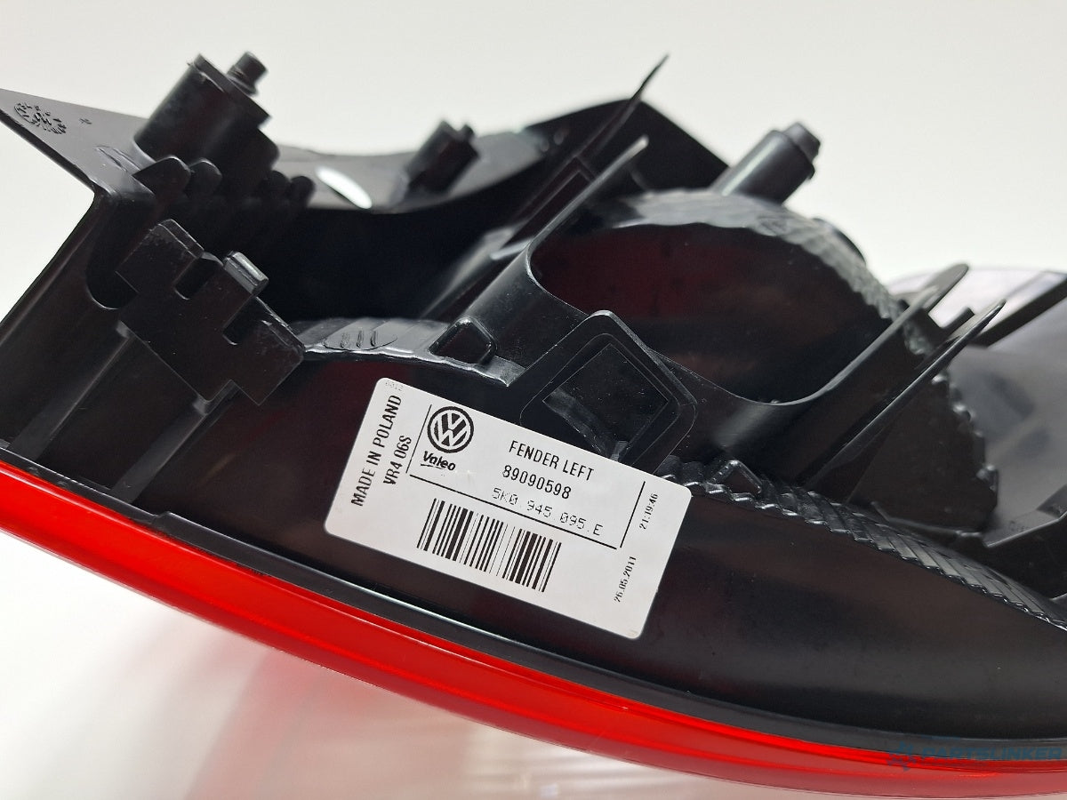 Stop aripa stanga spate VOLKSWAGEN GOLF VI 5K1_ 2008 - 2012 TDi BlueMotion CAYC 5K0945095E