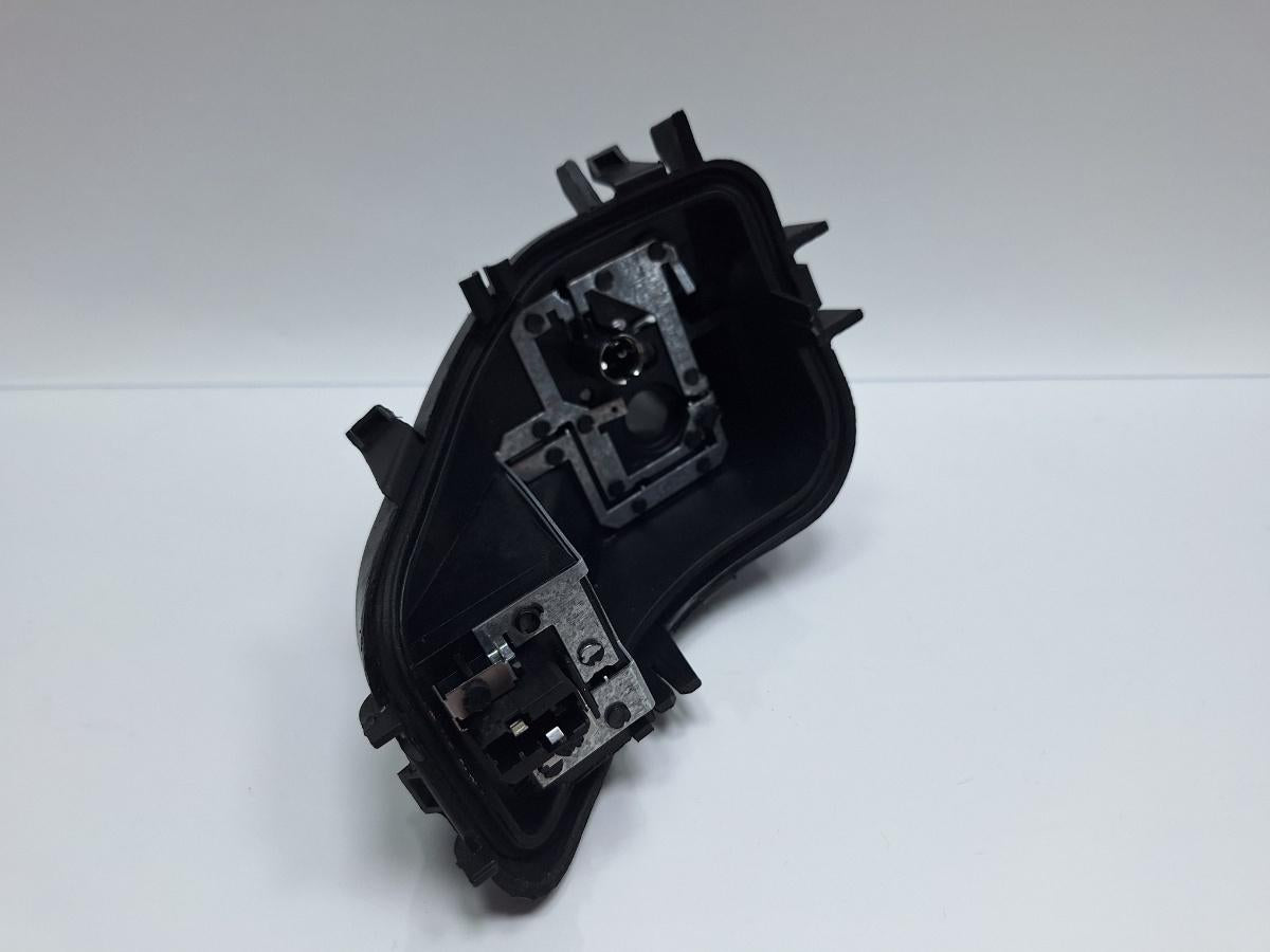 Soclu stop aripa VOLKSWAGEN GOLF VI 5K1_ 2011 TDi BlueMotion CAYC 77KW|105HP 2011
