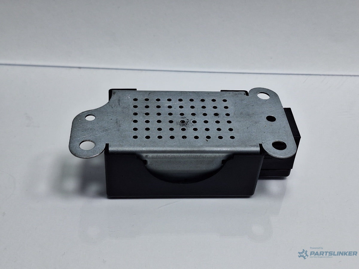 Modul amplificator antena VOLKSWAGEN GOLF VI 5K1_ 2008 - 2012 TDi BlueMotion CAYC 5M0035570B