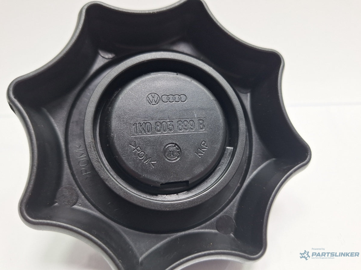 Surub fixare roata de rezerva VOLKSWAGEN GOLF VI 5K1_ 2008 - 2012 TDi BlueMotion CAYC 1K0803899B