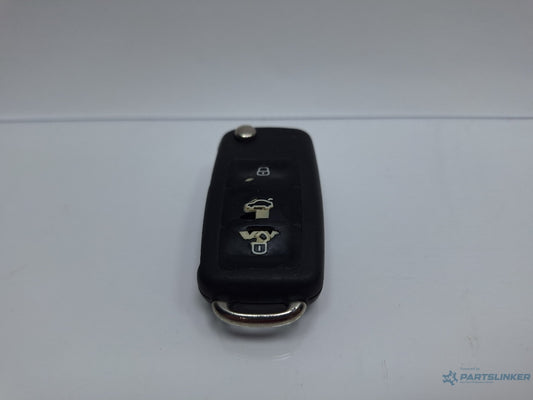 Telecomanda inchidere centralizata VOLKSWAGEN GOLF VI 5K1_ 2008 - 2012 TDi BlueMotion CAYC 5K0837202Q