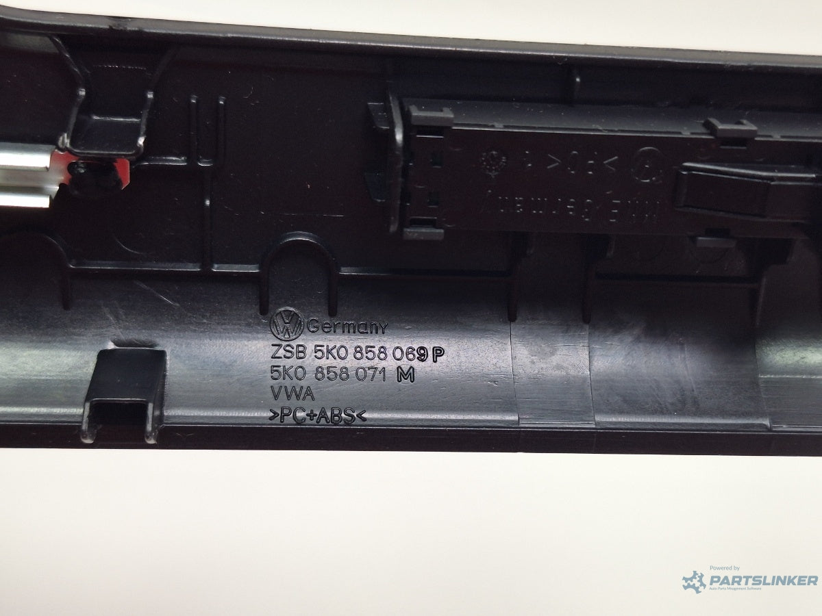 Rama panou clima VOLKSWAGEN GOLF VI 5K1_ 2008 - 2012 TDi BlueMotion CAYC 5K0858069P , 5K0858071M