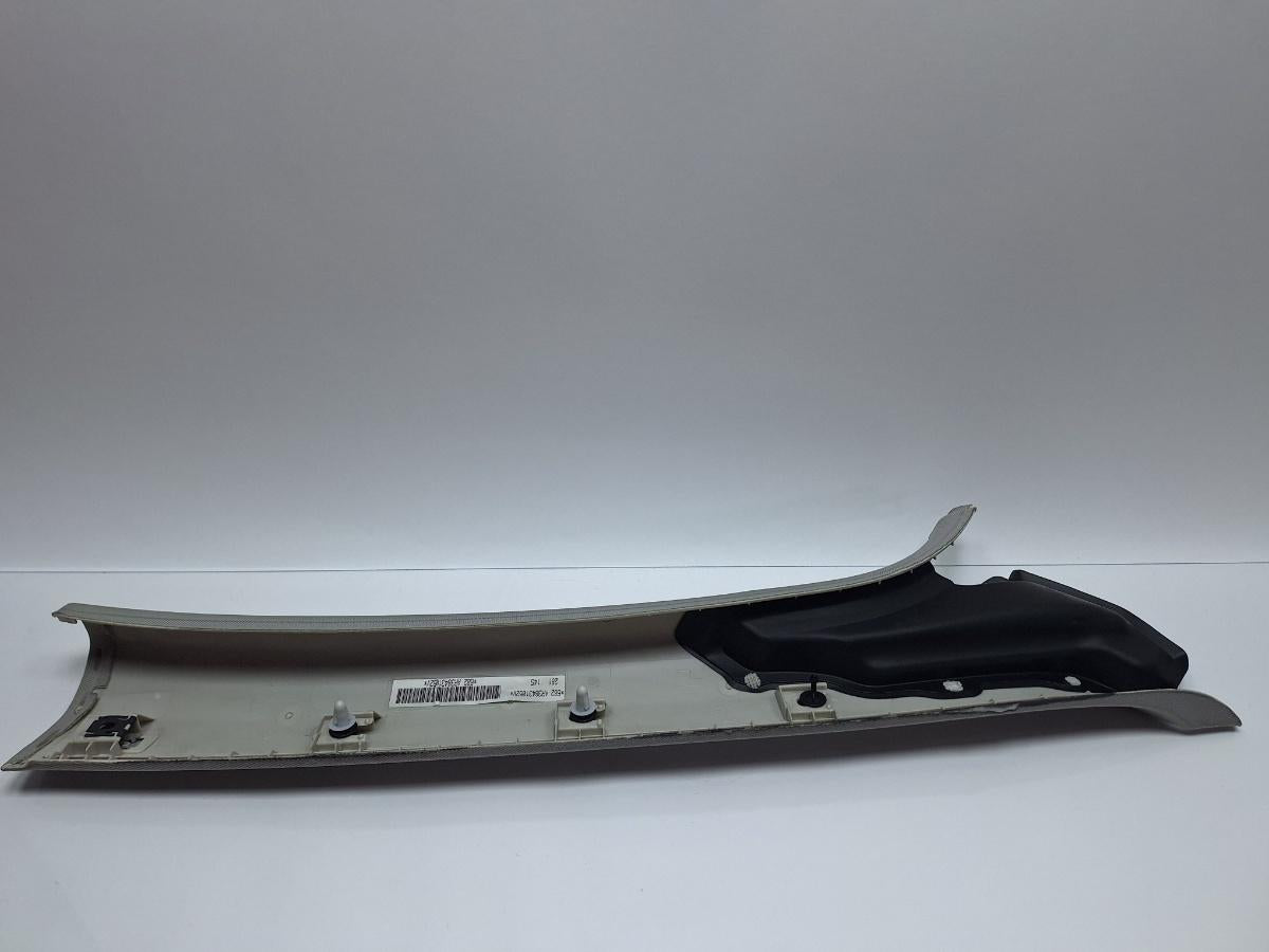 Ornament stalp parbriz VOLKSWAGEN GOLF VI 5K1_ 2011 TDi BlueMotion CAYC 77KW|105HP 2011