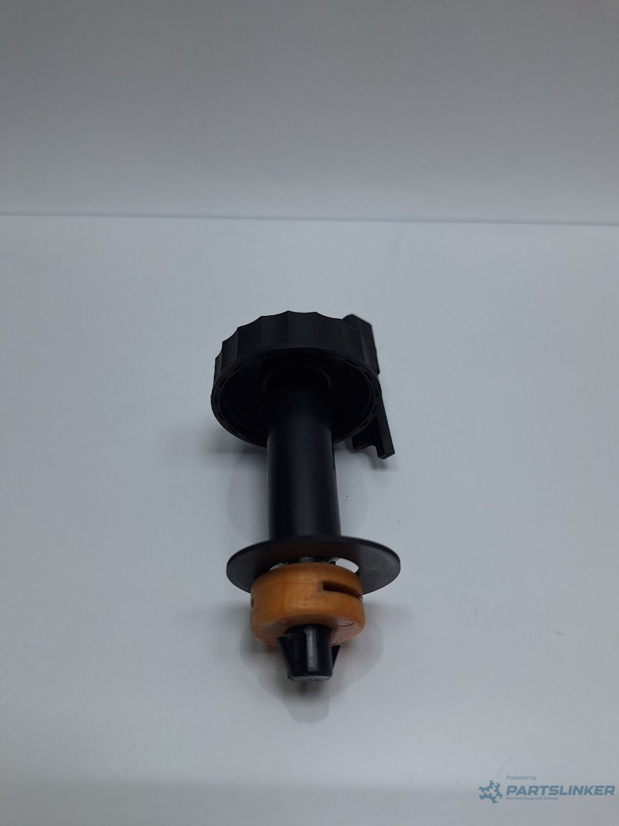 Capac rezervor lichid de frana cu senzor de nivel VOLKSWAGEN GOLF VI 5K1_ 2008 - 2012 TDi BlueMotion CAYC 1K2611349A