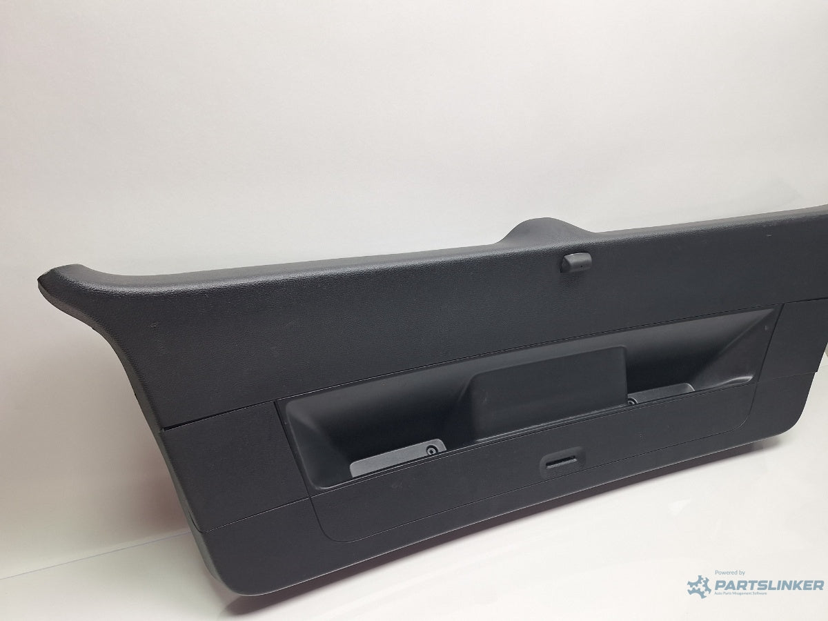 Ornament capac hayon VOLKSWAGEN GOLF VI 5K1_ 2008 - 2012 TDi BlueMotion CAYC 5K6867605