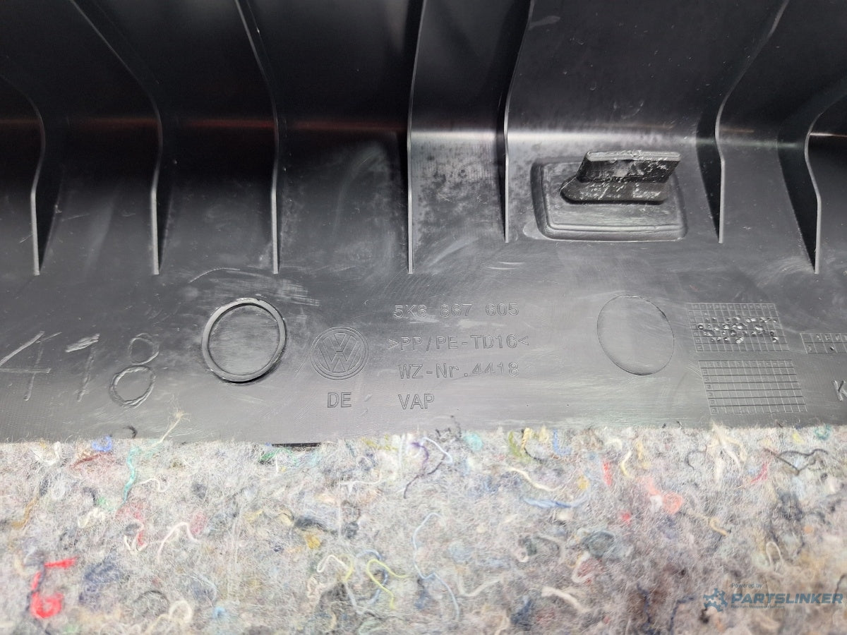 Ornament capac hayon VOLKSWAGEN GOLF VI 5K1_ 2008 - 2012 TDi BlueMotion CAYC 5K6867605