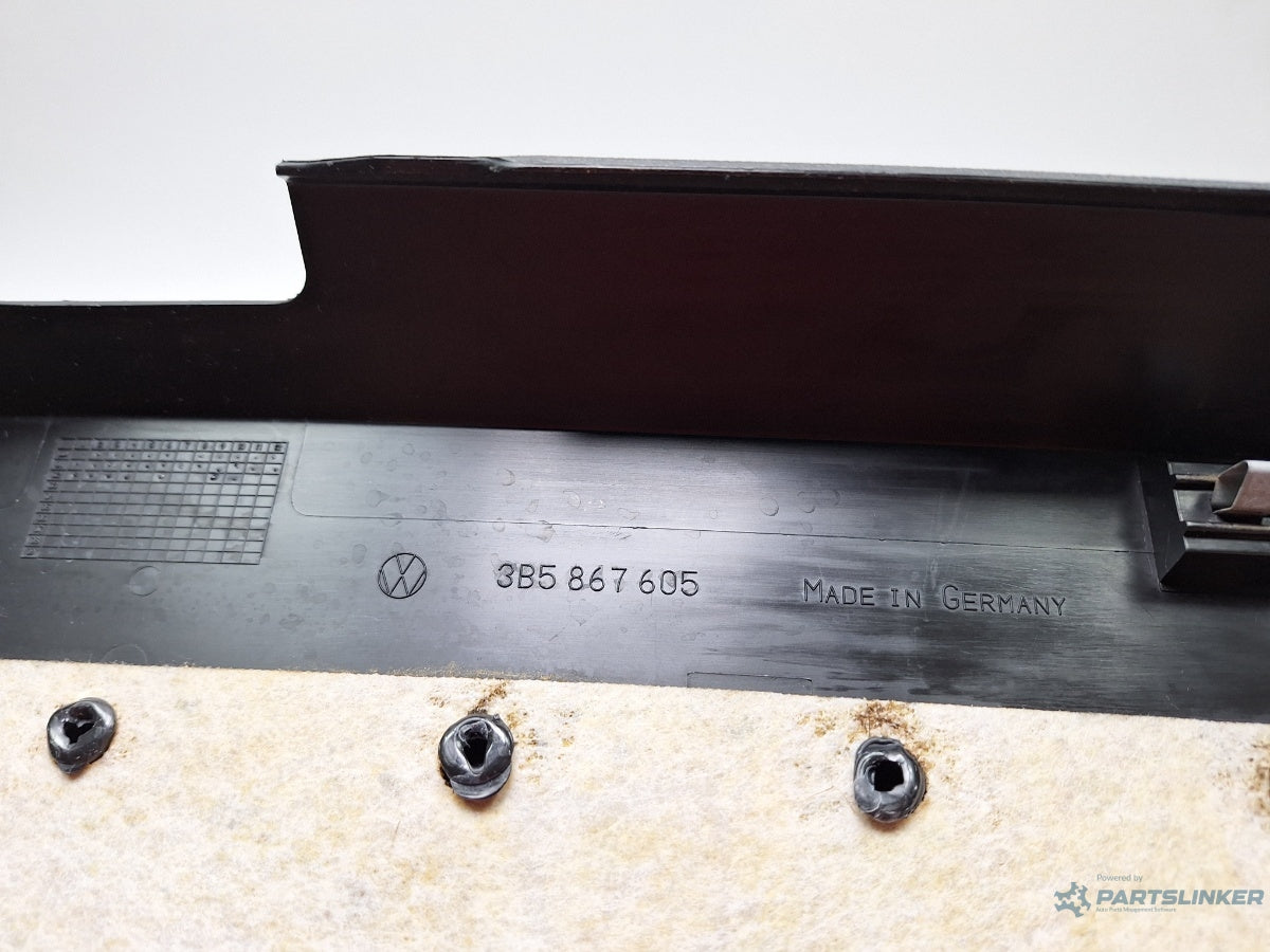 Ornament capac portbagaj VOLKSWAGEN PASSAT 3B3 2000 - 2005 1.6 1.6 ALZ 3B5867605