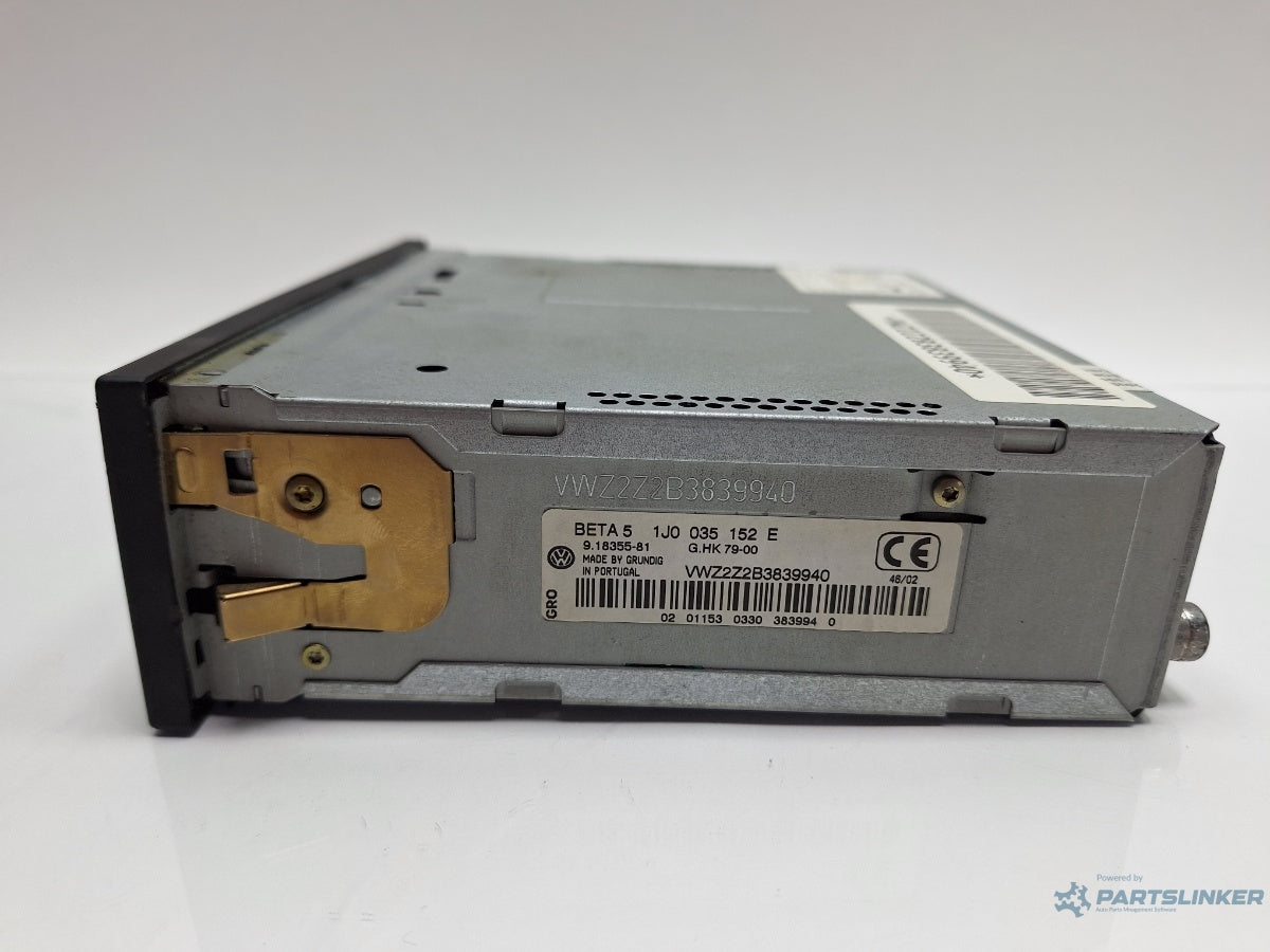 Radio VOLKSWAGEN PASSAT 3B3 2000 - 2005 1.6 1.6 ALZ 1J0035152E