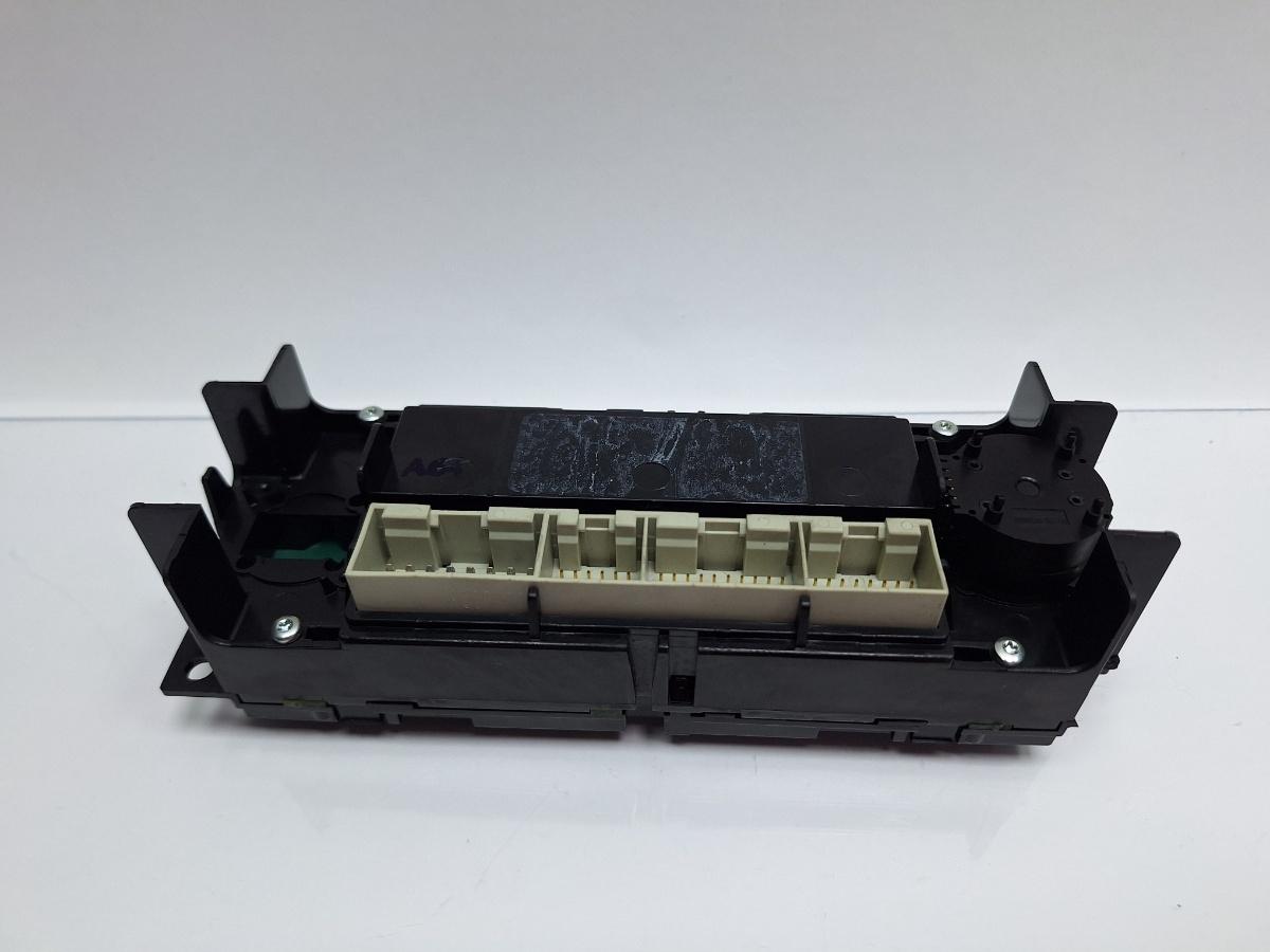 Panou clima VOLKSWAGEN PASSAT 3B3 2000 - 2005 1.6 1.6 ALZ 3B1907044J