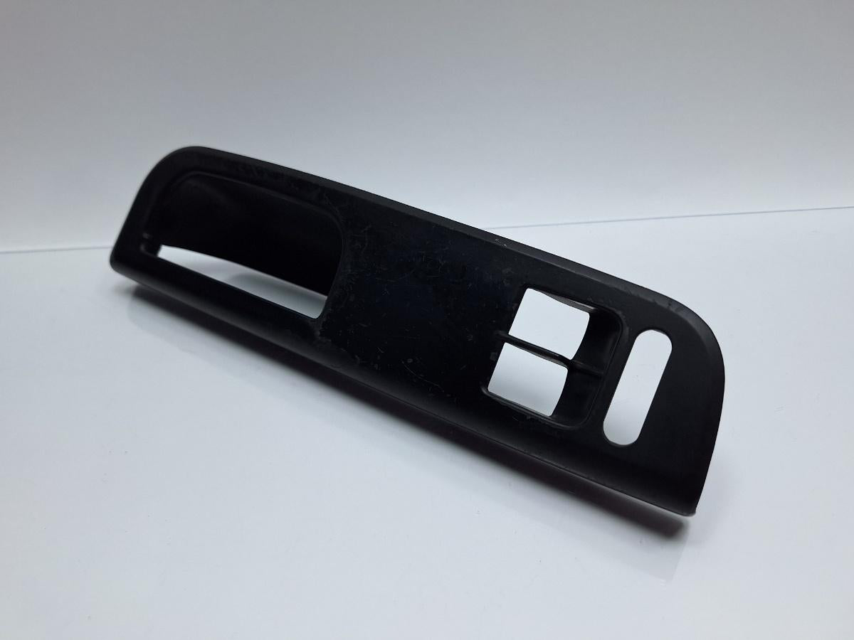Maner interior usa stanga fata VOLKSWAGEN PASSAT 3B3 2000 - 2005 1.6 1.6 ALZ 3B1867171D