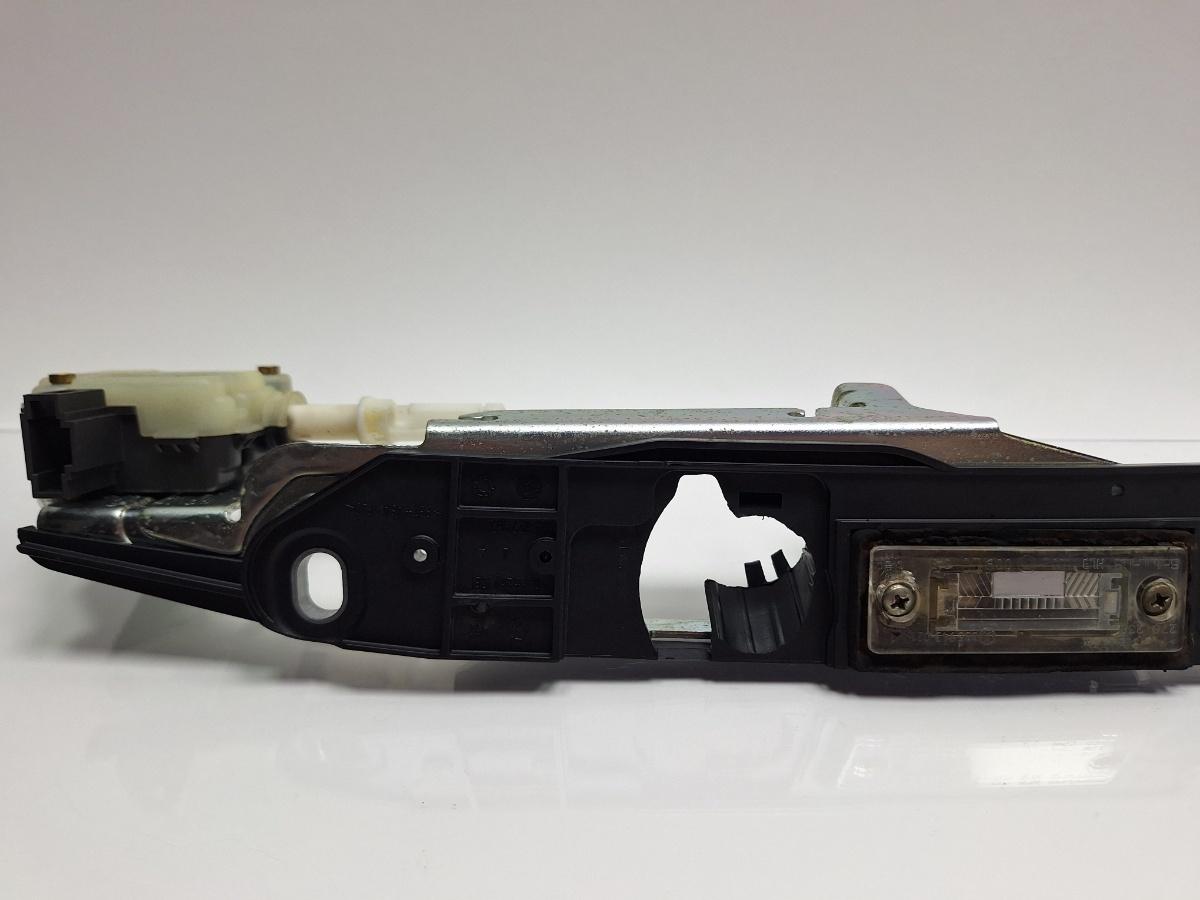Bara luminoasa numar de inmatriculare portbagaj VOLKSWAGEN PASSAT 3B3 2000 - 2005 1.6 1.6 ALZ 3B5827297