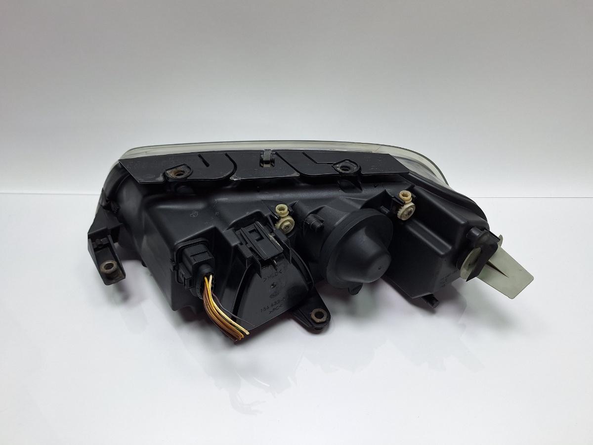 Far halogen dreapta VOLKSWAGEN PASSAT 3B3 2000 - 2005 1.6 1.6 ALZ 3B0941016AN