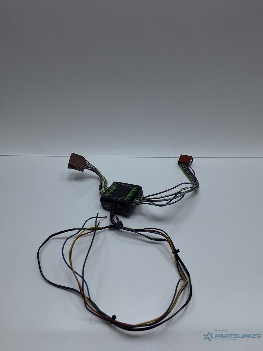 Modul conector AUX VOLKSWAGEN PASSAT 3B3 2000 - 2005 1.6 1.6 ALZ AUX