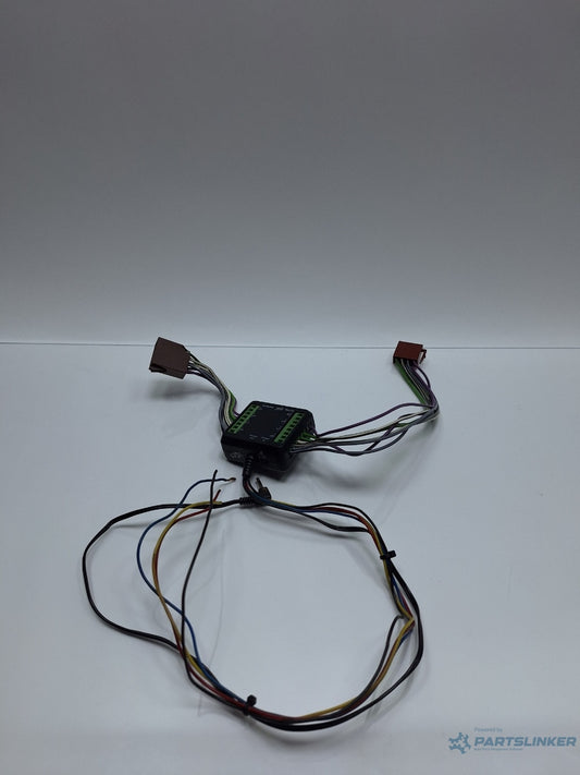 Modul conector AUX VOLKSWAGEN PASSAT 3B3 2000 - 2005 1.6 1.6 ALZ AUX